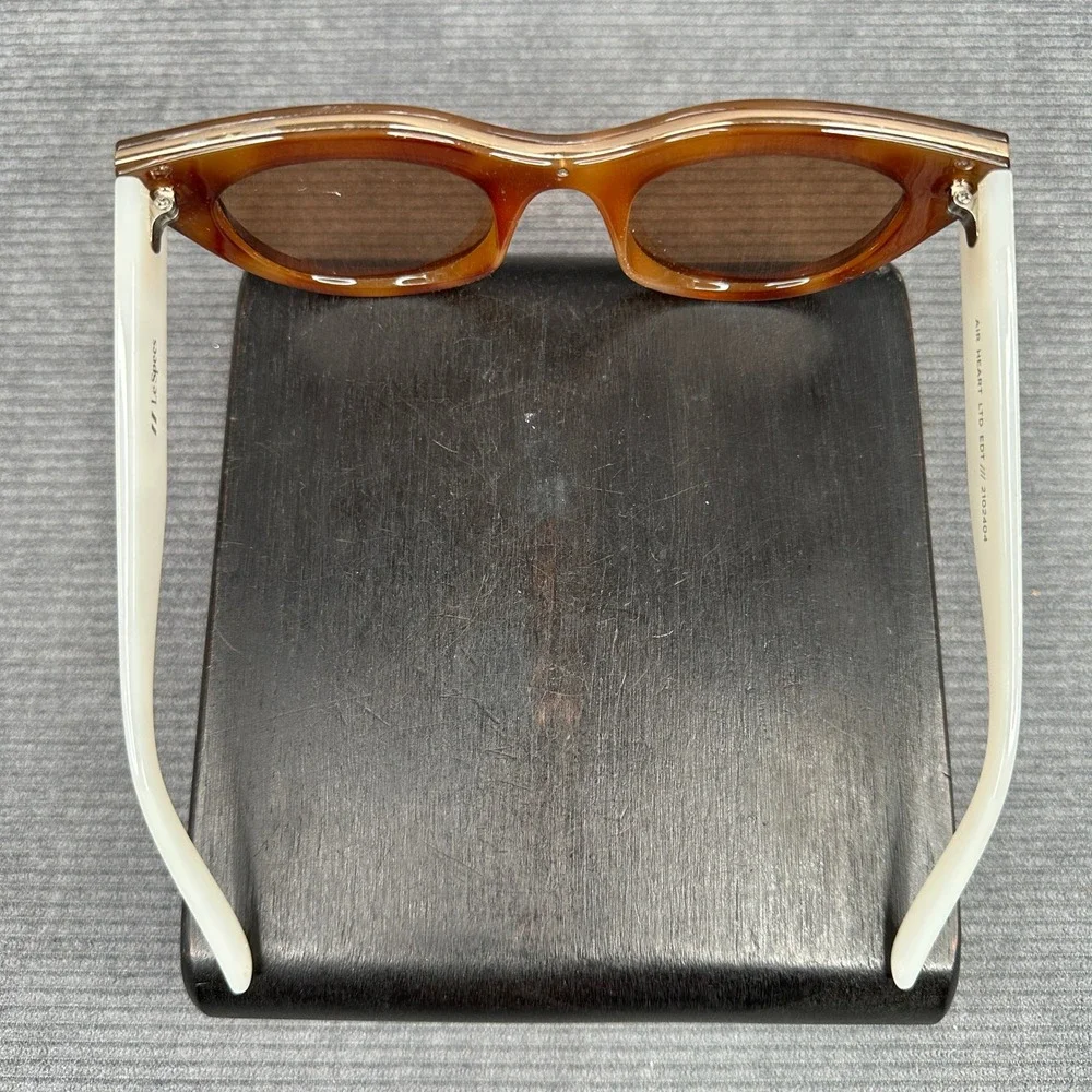 Le Specs le specs